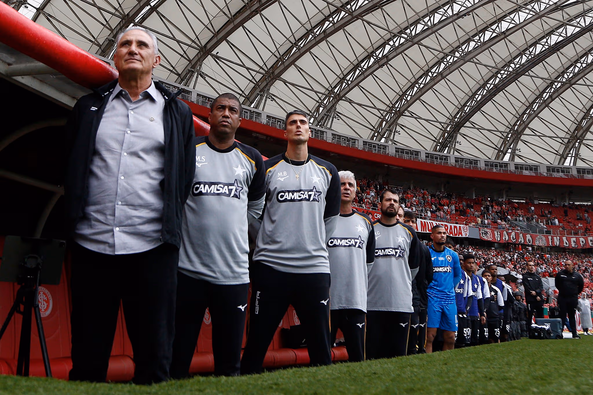 Tite se iguala a Tiago Nunes e tem pior aproveitamento no início de trabalho no Botafogo; veja números da SAF